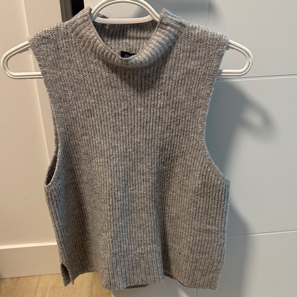 Dynamite *Heavenly Yarn* Light Gray Ribbed Sweater - Picture 2 of 2